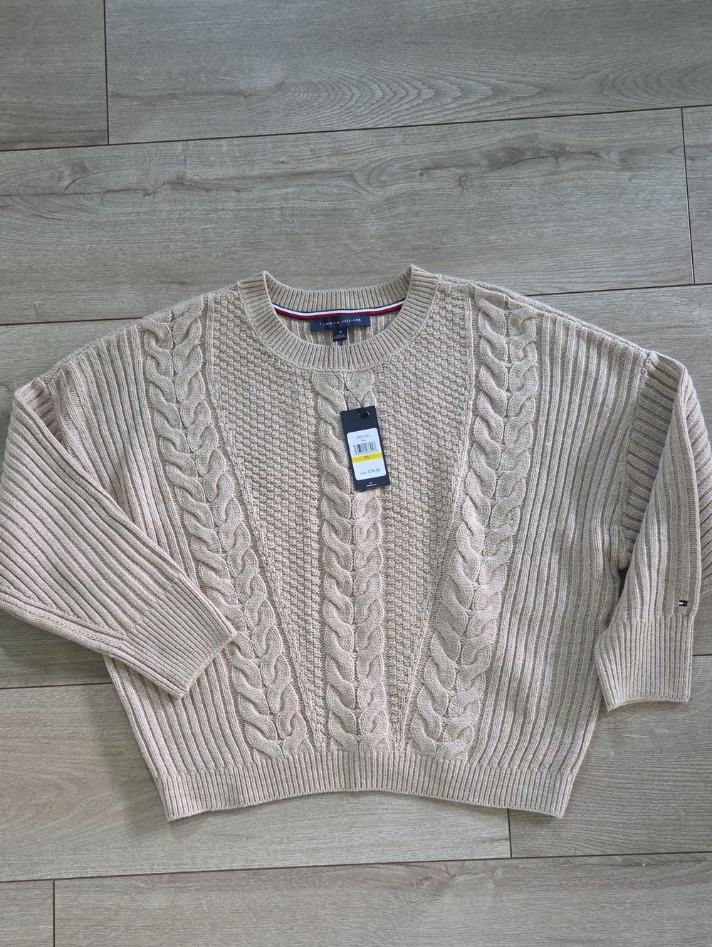 nwt Tommy Hilfiger Medium Cable Knit Sweater